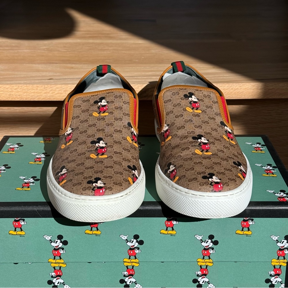 Men’s Size 9 US GUCCI x Disney Mickey Mouse Slip-on + Box +Dustbags